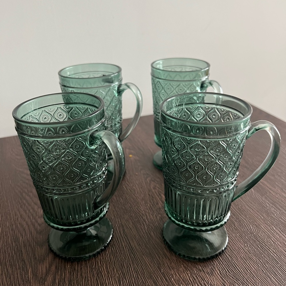 Claro by Godinger coffee mugs